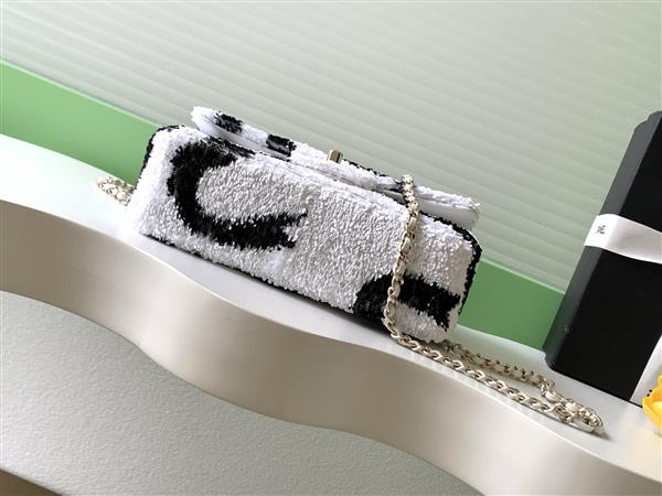 2026131214252342 900